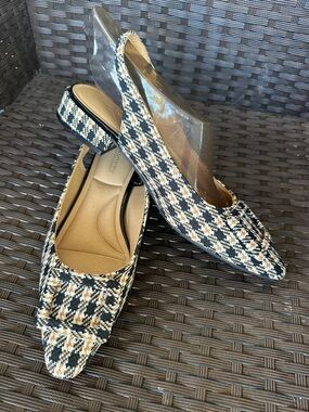 Plaid Slingback Pointed-Toe Mules in Black & Tan